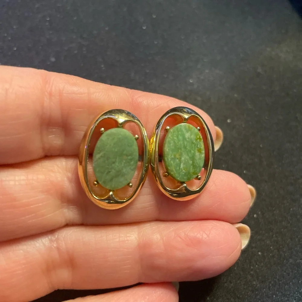 Cuff links jade oval gold plated
